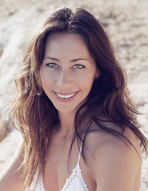 Sabine Fries | Reconnect & Start New - Nadine